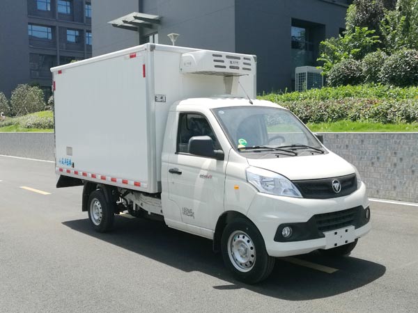 程力威牌CLW5030XLCB6型冷藏車(chē)